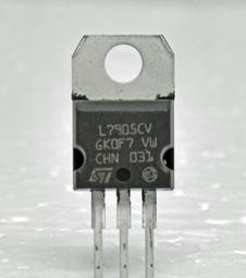 5V/1A 超小三端穩壓塊 替代LM7805 5.5~32V輸入 高效率 低熱量 歷史價格詳細信息