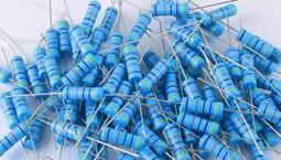 18R 18歐 1/2W金屬膜電阻 1% 五色環0.5W 編帶裝100只 W142-6 -5 [324822] 歷史價格詳細信息