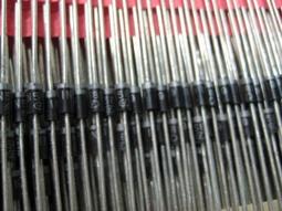 二極體1N5817 1N5817WS 0805體積 SOD323 S4絲印 3000隻/盤= 211-01114 歷史價格詳細信息