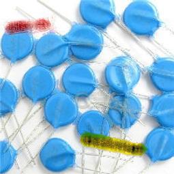 高壓瓷片電容 4.7NF 472K/1KV 1000V 藍色 Y5P 大片徑10x3.0mm F3619 歷史價格詳細信息