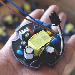 規格20V 2.8A  接頭 0.25/0.55  變壓器 充電器 電源供應器 power 台中可面交 歷史價格詳細信息