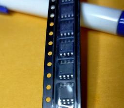 [中谷屋10顆80元]Mi40J 220uF 2.5V SANYO POSCAP SMD鉭質電容2R5TPE220MF 歷史價格詳細信息