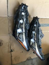 議價出售豐田亞洲龍大燈，原廠拆車左邊正駕駛大燈，葉子板腳有修復不影響使用，其他完好，不帶電腦板，標價不包郵，郵費順豐到 歷史價格詳細信息