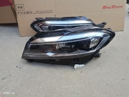詢價出售朗逸plus左前大燈，熏黑版，燈面有輕微劃痕不明顯，純拆車無任何修復原廠原裝。可直接裝車使用。保證原廠原裝，支 歷史價格詳細信息