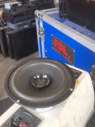 議價出售湖山音箱YX2060T一對價60W外觀不好 單只重量：5公斤。鐵網、木殼。實物圖備索 400X250X170毫 歷史價格詳細信息