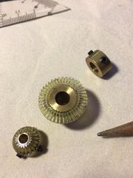 議價出售變倍顯微鏡旋鈕變倍手輪分左右一個的價格 不是一對的價格。 軸頸：6毫米，兩顆 1.5T的頂絲緊固。 SZ306 歷史價格詳細信息