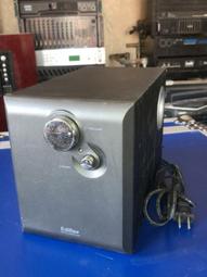 議價出售漫步者R26T多媒體音箱一套包郵 重0.92公斤，發貨2公斤 表面有掛劃、線有壓痕。副音箱的線接長了（2米）。 歷史價格詳細信息