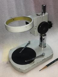 議價出售顯微鏡支架調焦托架升降架76毫米立柱25/240 一個的價格，刊登的價格。發貨是圖一。 重量：1.5公斤 顯微 歷史價格詳細信息