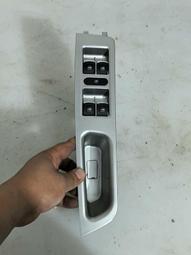 議價出售長城哈弗H6后尾燈哈弗H6后尾燈，原車拆車件，成色很新！運費自付，外側80，內測50 感興趣的話點“我想要”和 歷史價格詳細信息