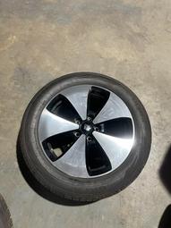 議價出售佳通245 40 18/佳通225 40 18 20年胎，佳通245 40 18有點磨損 4個1200 21年 歷史價格詳細信息