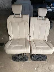 議價出售五菱凱捷混動座椅 五菱凱捷混動電動座椅，前排電動帶腰托，中排腿拖靠背電動帶腰托，皮面紋路新潮帶氣孔，前排帶小桌 歷史價格詳細信息