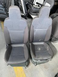 議價出售五菱之光輪胎165/70R13 五菱之光輪胎，玲瓏165/70R13，14，15年的，成色如圖，39一個包郵（ 歷史價格詳細信息