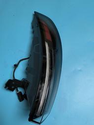 議價出售理想L7大燈，原廠拆車低配LED大燈總成，燈面輕微劃痕，有點小瑕疵不影響使用，完全可以忽略，標價不包郵 歷史價格詳細信息