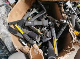 議價出售享界s9后尾燈貫穿燈，后備箱燈 原廠下線件，因為瑕疵不影響使用 價格就是賣價。另外有燈面破損的此款尾燈，提供全 歷史價格詳細信息