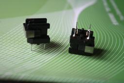 共模電感 抗干擾 磁環外內厚10*6*5MM 0.4MM線徑1MH 臥式安裝 W163  [40400] 歷史價格詳細信息