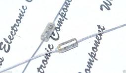 SPRAGUE 3.4uF 6V NP 151D 無極性 臥式軍規鉭質電容 1顆1標 歷史價格詳細信息