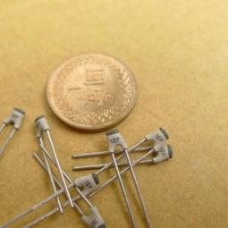 (中谷屋) 陶瓷電容 陶餅電容KB13E-CC50V030 3PF 50V NPO 歷史價格詳細信息