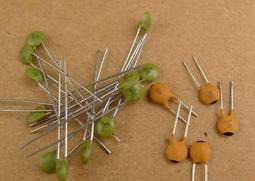 (中谷屋) 陶瓷電容 陶餅電容KB13E-CC50V030 3PF 50V NPO 歷史價格詳細信息