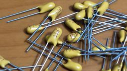 10UF 16V 日本 NCC 黑金剛 電解電容 16V10UF 5*11 KMG 105度 歷史價格詳細信息