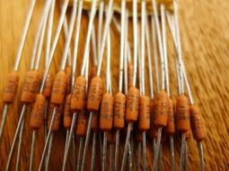 [中谷屋CG18J] 3.32K 1% 1W SPRAGUE老庫存電阻尺寸及瓦數同RN25X非掏寶貨(990R-9.9K 歷史價格詳細信息