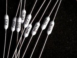 1/4W電阻 3K 0.25W電阻 1/4W色環電阻 排帶裝 500只  [135405-033] 歷史價格詳細信息