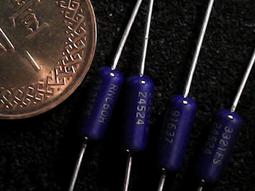 3.9K 1/2W金屬膜電阻 1% 五色環0.5W 編帶裝100只 W142-5 [324648] 歷史價格詳細信息
