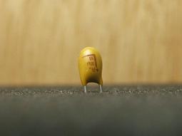 10UF 16V 日本 NCC 黑金剛 電解電容 16V10UF 5*11 KMG 105度 歷史價格詳細信息