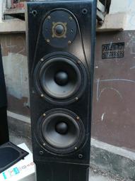 議價出售出一對紅色的起亞獅跑2.0L自動兩驅左后尾燈，采用流線型設計，外觀時尚大方，品質優良，適合車輛維修或更換使用。 歷史價格詳細信息