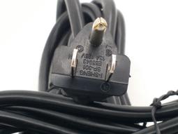 出清價 勝 家 裁縫機  /金屬結構支架 /光這個就值回票價 歷史價格詳細信息