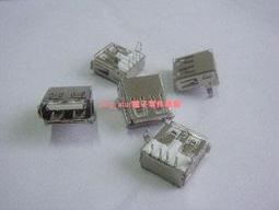 USB母頭 USB母座 USB插座 USB-A 插座 90度 彎腳座子全新（20只） 207-03157 歷史價格詳細信息