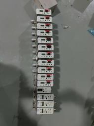 打包出兩支純天然A貨白底青飄陽綠飄花翡翠手鐲標價是打包，圈口分別59.6，53.8，都是細 歷史價格詳細信息