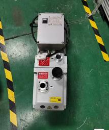 萊寶D16C真空泵 新到一臺萊寶d16c真空泵，剛做完保養，成色九成新，一點噪音沒有，真空度低，，性能極佳，只此一臺， 歷史價格詳細信息