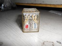 Arita Jutanugarn Golfer Signed 3x5 index Card 歷史價格詳細信息