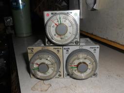 日本PANASONIC NHG 470uF 35V ECA1VHG471  立式 電解電容 歷史價格詳細信息