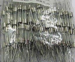 帶保險管點菸器擴充座~三孔 歷史價格詳細信息