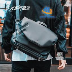 GYXX/光影行星星跡斜挎包男款單肩背包機能胸包通勤休閑潮平板包 歷史價格詳細信息