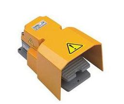 腳踏開關TFS-2 踏板式腳踩開關220v腳點動開關沖床腳踏板開關帶線 歷史價格詳細信息