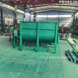 養殖場飼餵設備撒料車機械化養殖餵牛設備投料車行走在牛場的撒草 歷史價格詳細信息