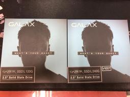 L.全新附盒LUMIX牌子掀蓋雙扣式黑色亮面皮夾&手機吊飾!--皮夾還可繫於皮帶上值得收藏! 歷史價格詳細信息