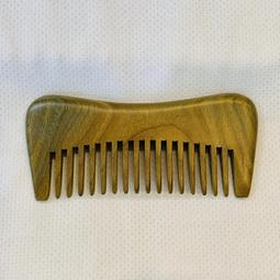 綠檀木髮梳－#綠檀木#髪叉#按摩梳#全身按摩#血檀木#髮梳#梳頭髮#按摩頭皮#綠檀木髪梳#肖楠#原木#刮痧板#按摩#穴 歷史價格詳細信息