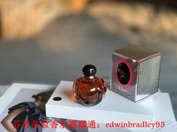 迪奧  Dior  2024ss新款 短袖  圓領 針織衫 毛衣 ，專柜面料 透氣舒適度高，細節無可挑剔，品牌元素設計理念，手感細 NO15342 歷史價格詳細信息