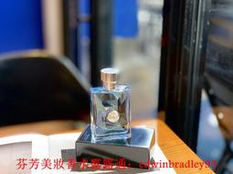 VERSACE范思哲 2024春夏新款歐洲專柜爆款 頂級GW款 時尚名星網紅款休閑短袖T恤（微闊版）尺碼：M~3XL(115～斤可 NO15691 歷史價格詳細信息