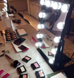 化妝鏡 110V LED化妝鏡 家用美妝鏡 學生宿舍鏡 台式化妝鏡 三色燈鏡 商用燈鏡 歷史價格詳細信息