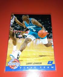 LARRY JOHNSON BRADLEY 1993-94 Upper Deck SE Behind the Glass 歷史價格詳細信息