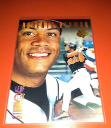 1996 Leaf 22k Gold Leaf Stars Tony Gwynn #1961/2500 歷史價格詳細信息