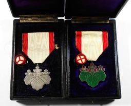 RR227 支那事變+紀元奉祝徽章 共2盒壹標 歷史價格詳細信息