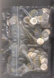 九十年代年歷風景畫四屏，邊空白處有點小缺口，品相如圖，看好下20251 歷史價格詳細信息