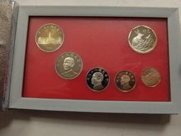 八十八年88年 新台幣發行50週年 拾圓紀念幣 原封5條 共250枚 無折扣! 歷史價格詳細信息