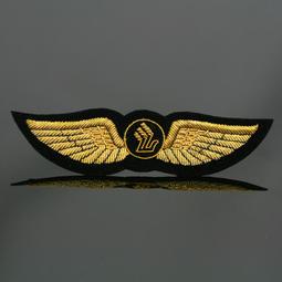 手工盤金繡老繡片兩片合售，灰白綢底手繡&ldquo;龍鳳花鳥蝴蝶&rdquo;圖案非20233 歷史價格詳細信息