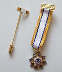 可欣台灣精品：刺針式徽章用蝴蝶扣（買九贈一/一次出貨是十枚/有金銀二色） 歷史價格詳細信息